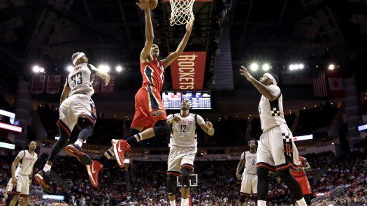 Harden y Rockets vencen a Pelicans pese a mala puntería