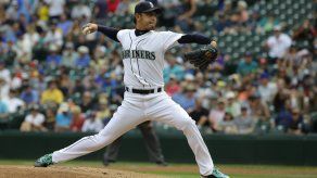 Iwakuma lanza juego sin hit en victoria de Seattle