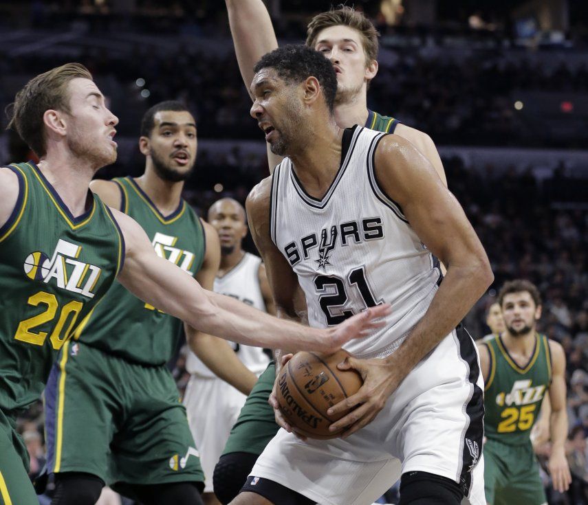 Duncan anota 18 por Spurs contra el Jazz