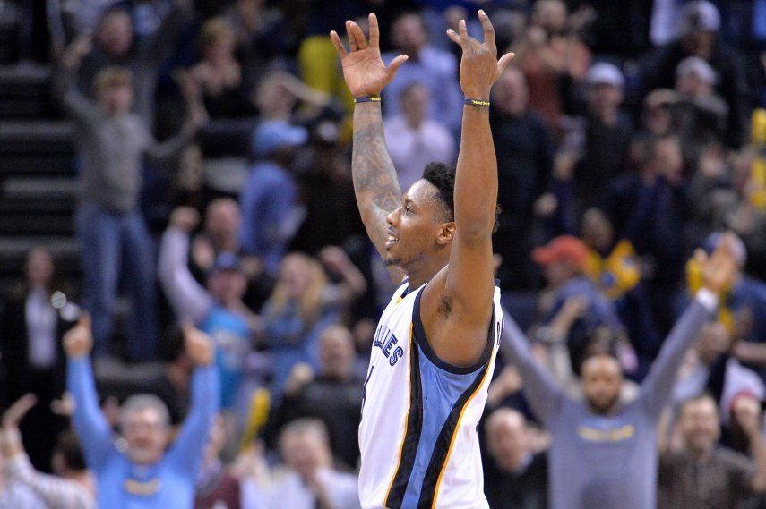 Chalmers aporta enceste crucial en triunfo de Grizzlies