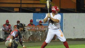 Xavier Quiroz, primera base de Chiriquí en el Béisbol Mayor 2022.