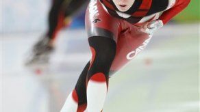 Nesbitt le da a Canadá primer oro en patinaje de velocidad