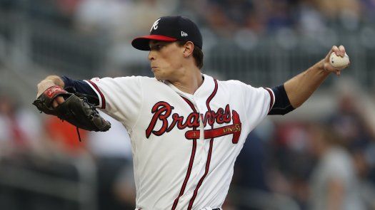 Bravos le ganan a los Padres; Johan Camargo de 4-0