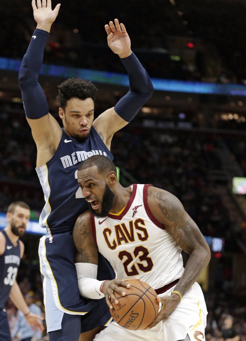 LeBron consigue 34 puntos y Cavs hilan 11ma victoria