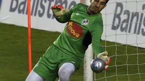 Penedo: Si la posibilidad está ahí hay que aspirar a ir directo al Mundial