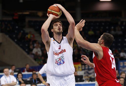 España y Serbia ganan en el Eurobasket