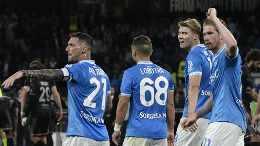 El Napoli goleó al Cremonese y el Inter debe esperar una semana más