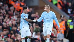 El Manchester City golea al Liverpool en Anfield