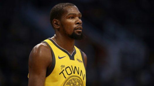 Durant le gana la batalla a Irving en triunfo de Warriors