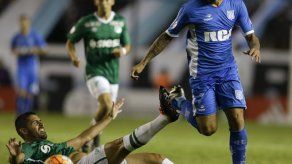 Racing vence 4-2 a Cali y conserva liderazgo en el Grupo 3