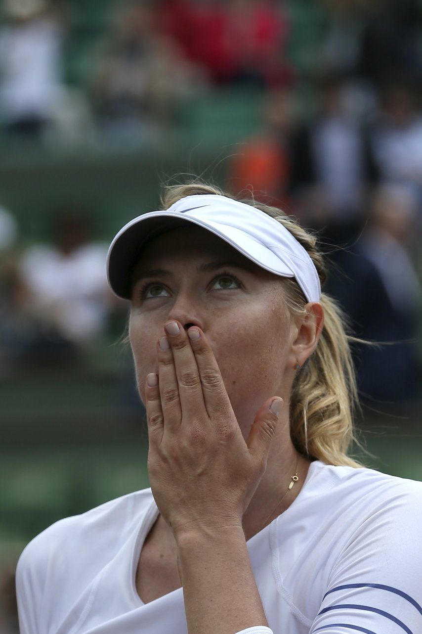 Francia: Sharapova avanza, la espera Stosur
