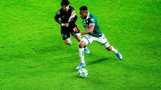 Ismael Díaz con exhibición en la Liga MX con doblete y asistencia