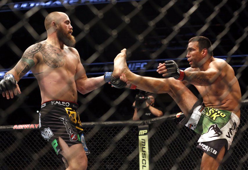 Werdum vence a Browne en la UFC