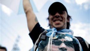 Mundial: Proponen monumento a Maradona; dudas sobre su futuro