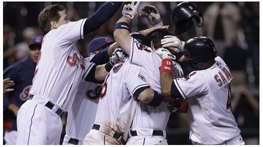 MLB: Indios 4, Atléticos 3, Hannahan produce en la 16ta