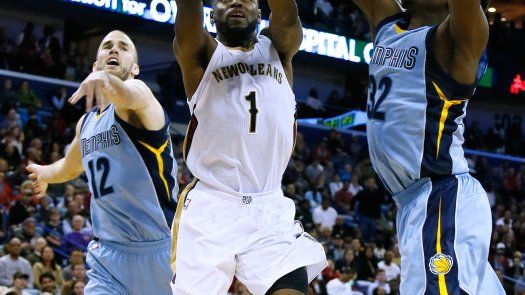 Evans lidera remontada de Pelicans ante Grizzlies