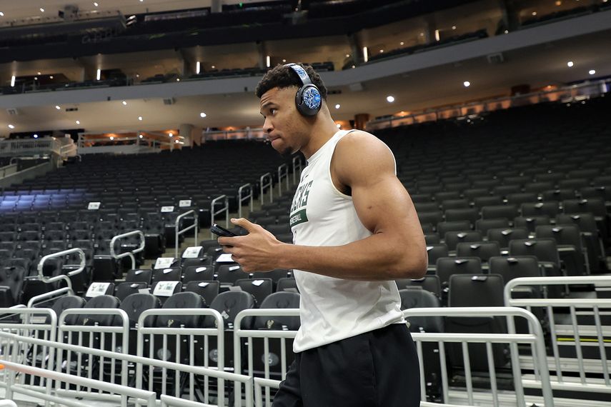 NBA: Giannis Antetokounmpo revela que entrenará con el histórico Hakeem Olajuwon