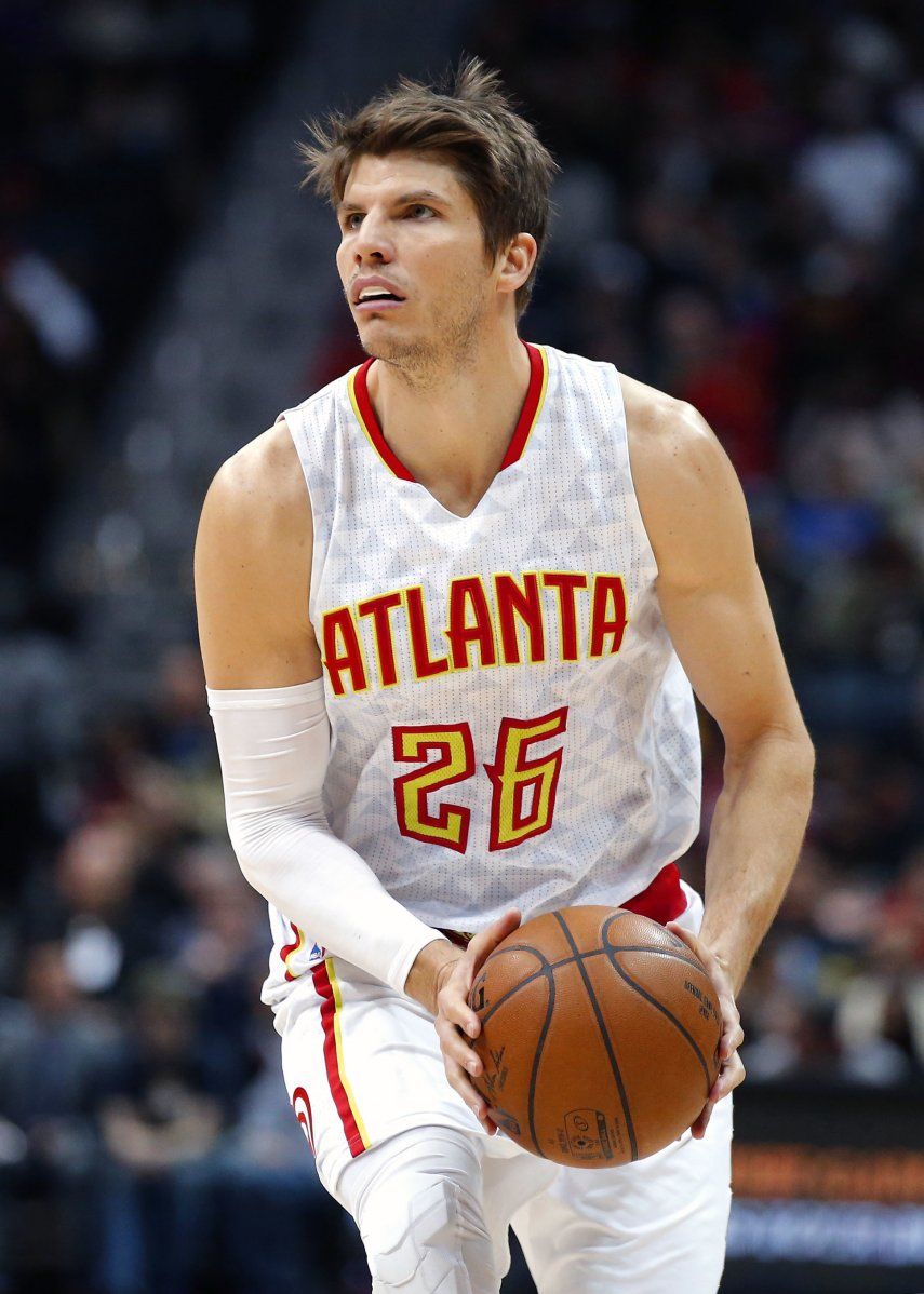 Con Korver y Howard, Hawks vencen 105-98 a Pistons en la NBA