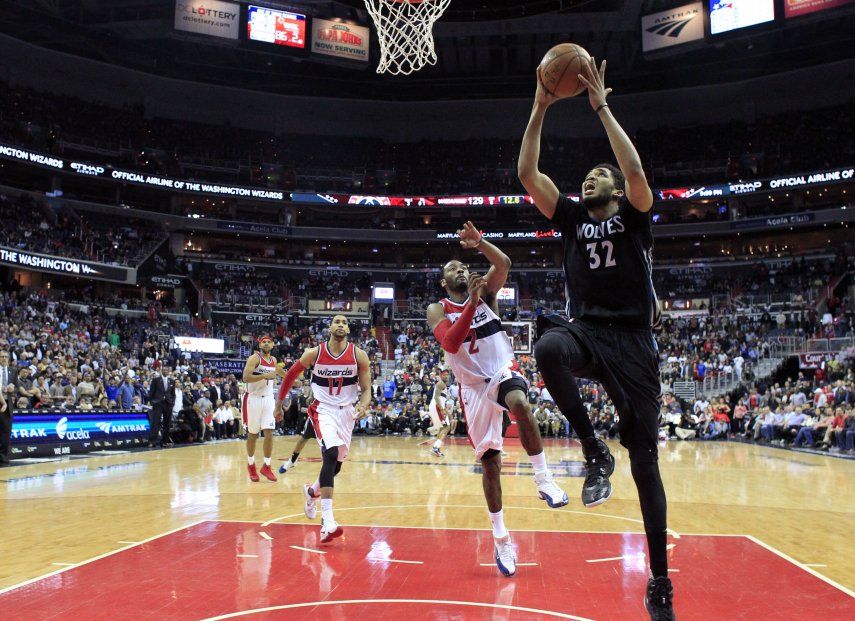 En 2 prórrogas, Wolves propinan dura derrota a Wizards