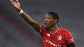 El padre de Alaba desmiente traspaso al Real Madrid y Flick cree que se irá