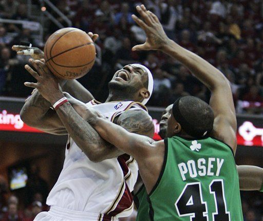 NBA: Cavaliers 74, Celtics 69; James anota 32 puntos