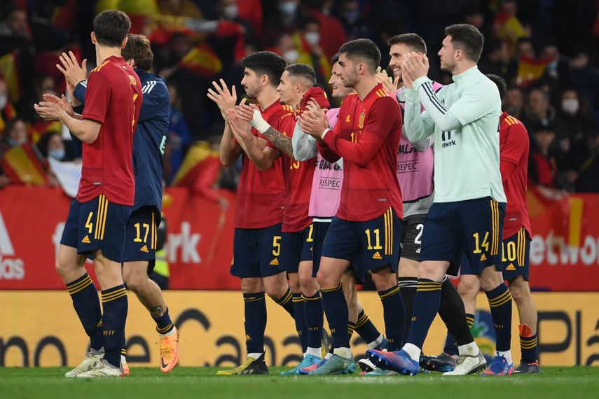 España gana a Albania en amistoso de preparación al Mundial