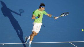 Serbio Djokovic vence a Ferrer y gana torneo de Abu Dabi