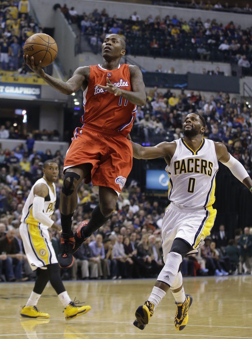 Enrachados Clippers vencen a Pacers
