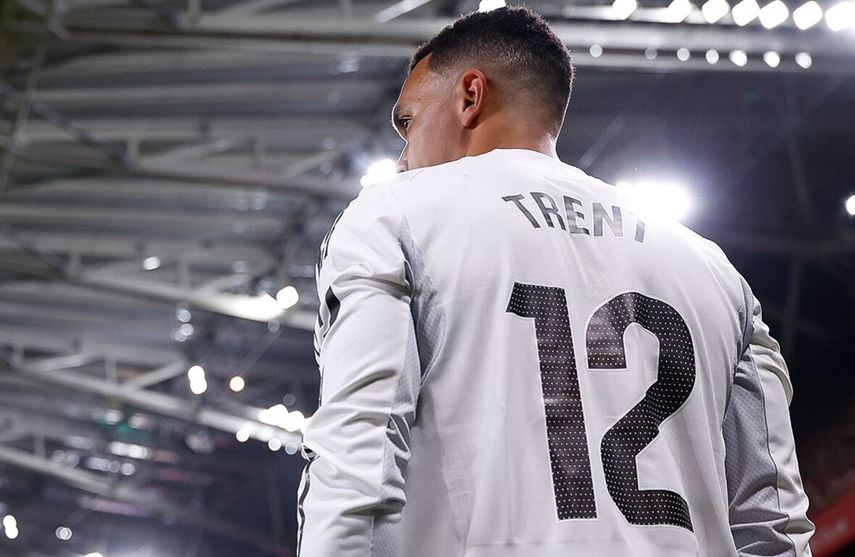 Un Trent Alexander-Arnold destrozado por lesión con el Real Madrid
