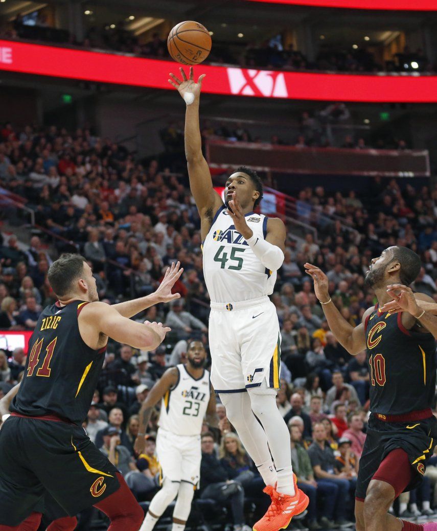 Jazz domina a Cavaliers en victoria de 115-99