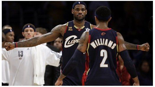 NBA: Cavaliers 102, Lakers 87; aficionados arrojan objetos