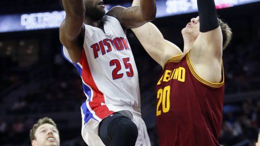 Pistons someten a Cavs pese a 30 puntos de James