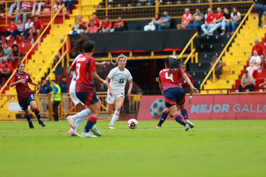Panamá Femenina derrotó a Costa Rica en el debut de la DT Toña Is