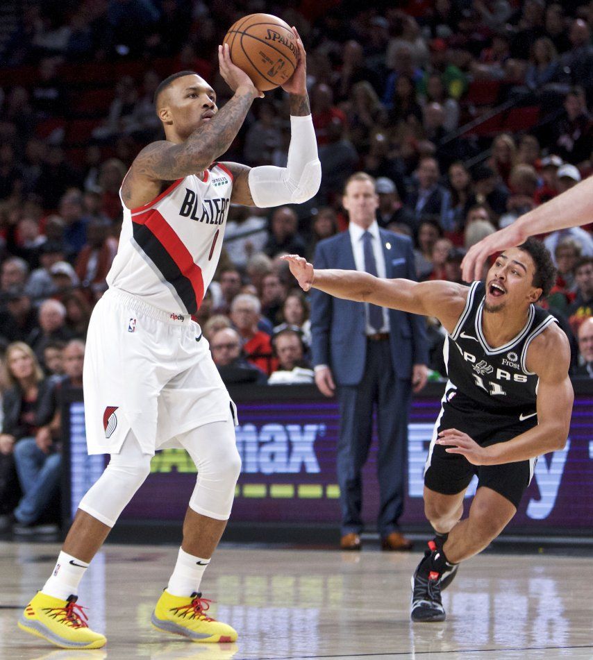 Lillard anota 29 y Portland vence a San Antonio 121-108