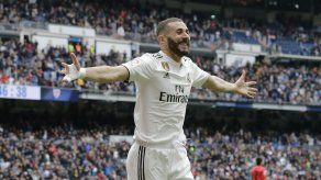 Benzema logra triplete; Real Madrid golea a Bilbao