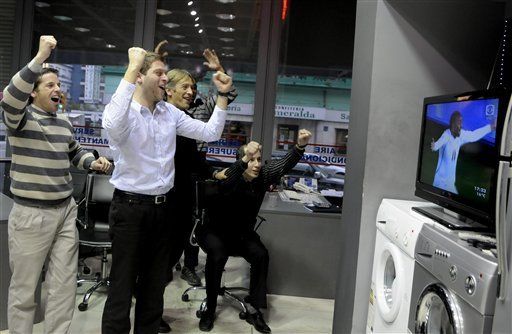 Mundial: Uruguay gana tras 20 años y mantiene pies en la tierra