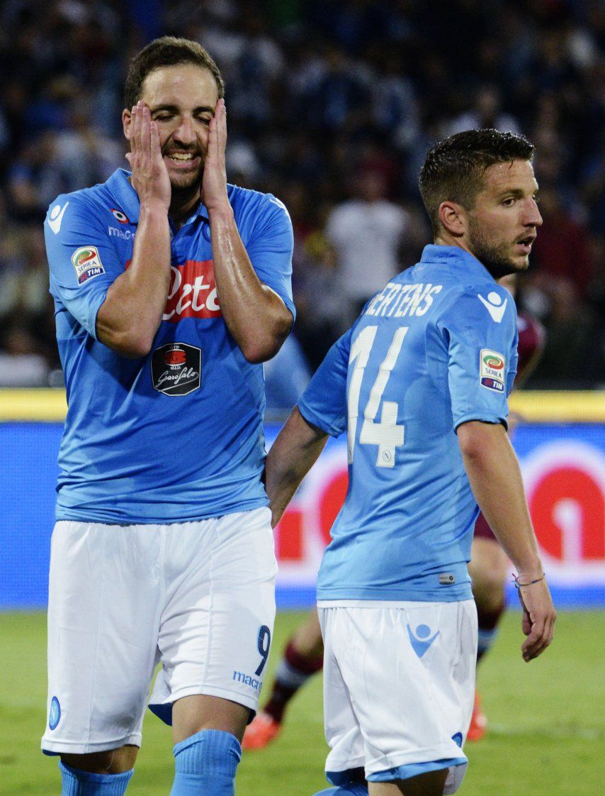 Napoli pierde boleto de Champions; Higuaín falla penal