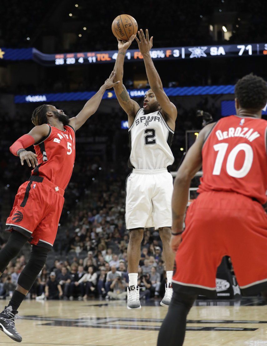 Los Spurs limitan a los Raptors a 82 puntos