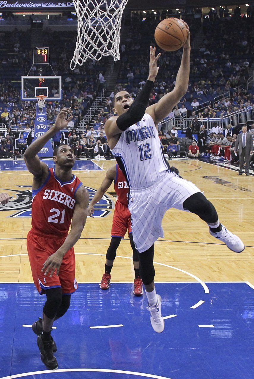 Magic extiende la agonía de los 76ers