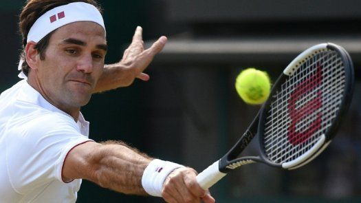 Federer sobrevive ante Wawrinka y avanza a semis de Cincinnati