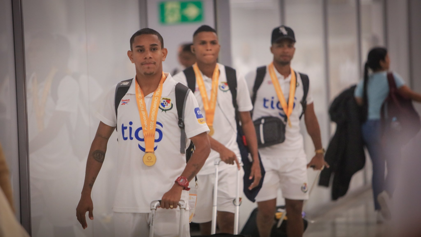 Panamá Futsal llega a suelo patrio tras ganar el Premundial