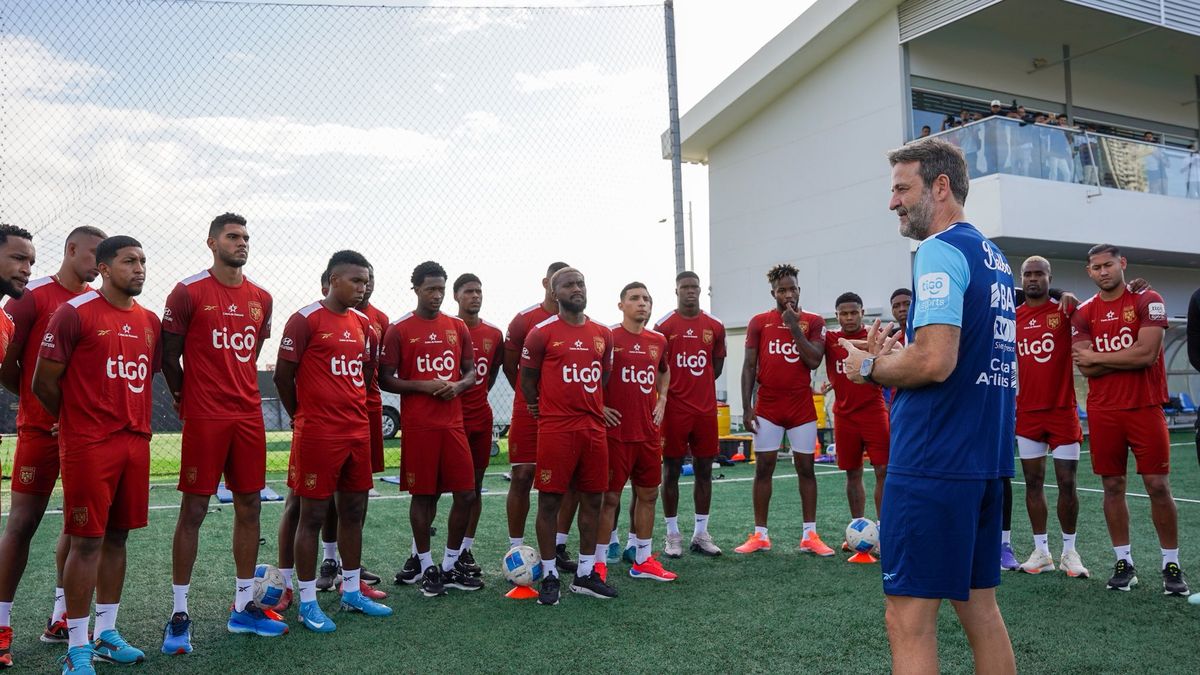 La selección de Panamá inicia entrenamientos para enfrentar a Bolivia