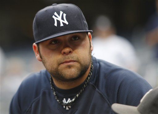 Chamberlain podrí­a quedar fuera por desgarro en el codo