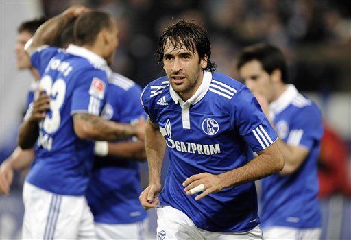 Con dos goles, Raúl guí­a triunfo de Schalke en la Bundesliga