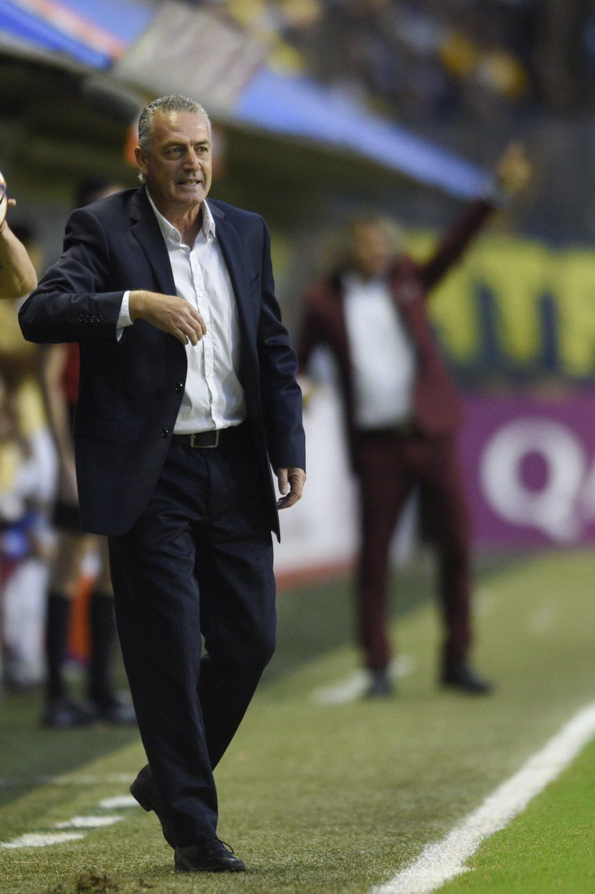 Técnico de Boca se disculpa por polémico video contra aborto