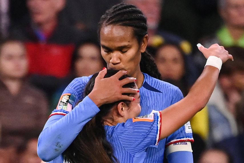 Mundial Femenino 2023: Francia vence a Brasil gracias a Renard