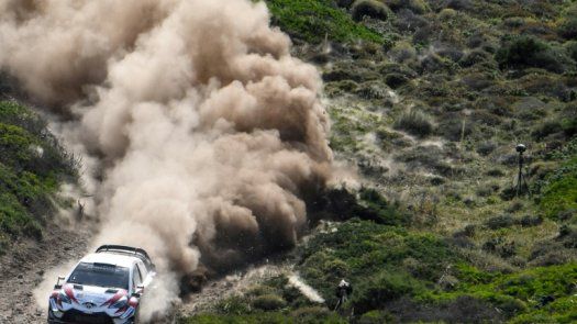 Tänak continúa líder en el Rally de Alemania, Ogier delante de Neuville