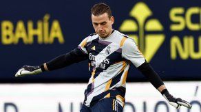 Real Madrid: Ancelotti sigue apostando por Lunin en el once
