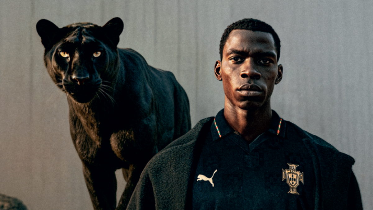 Selección de Portugal rinde homenaje a Eusébio con equipación especial Selección de Portugal rinde homenaje a Eusébio con equipación especial