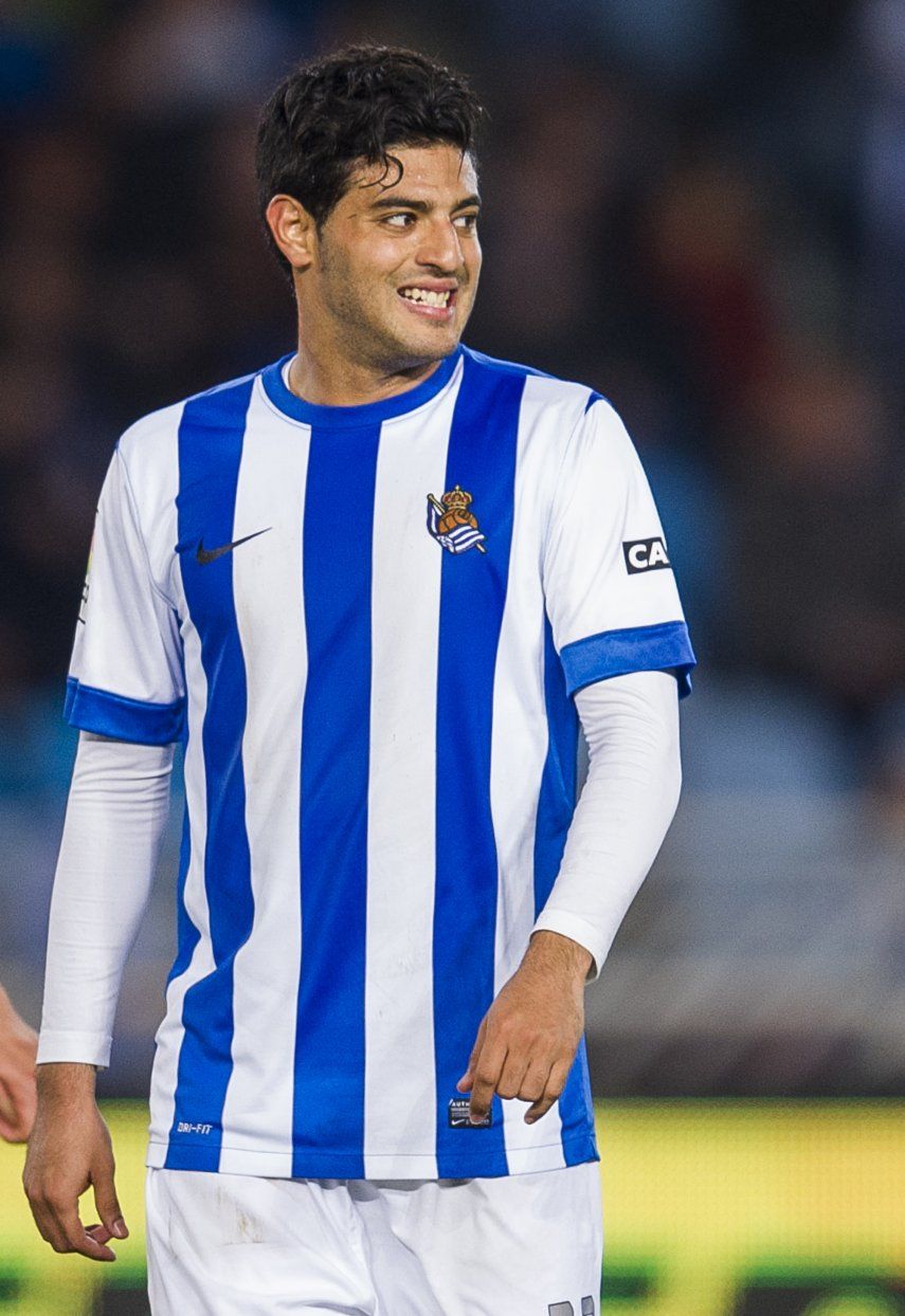 Carlos Vela firma con Real Sociedad por 4 años más